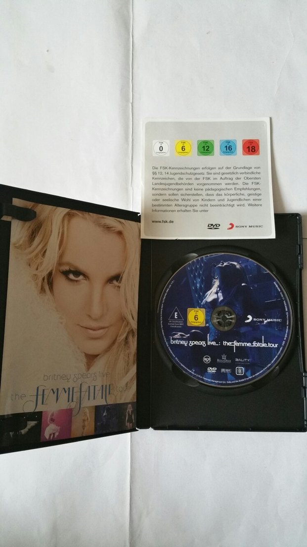 Britney Spears The Femme Fatal Tour Dvd - Görsel 3