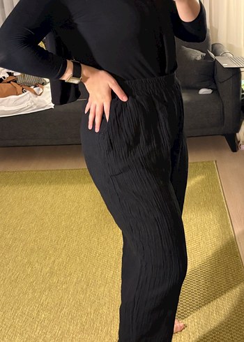 Kadın Siyah Pilili Keten Midi Pantolon - Görsel 2