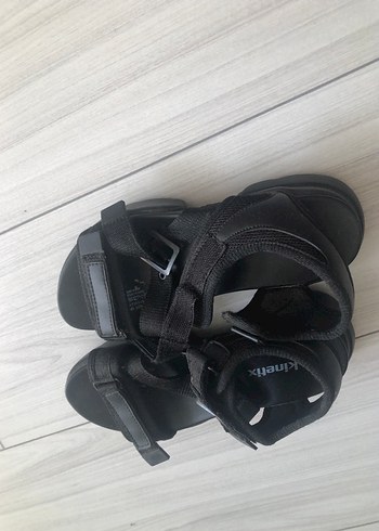 Kadın Siyah Cırtlı Dolgu Topuklu Sandalet - Görsel 2