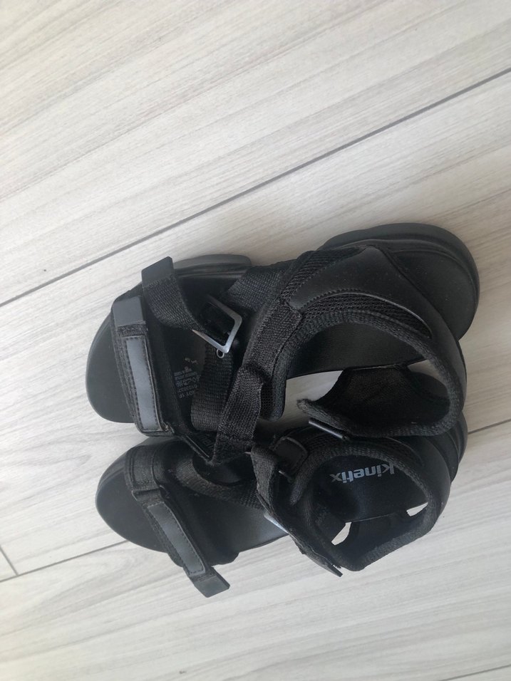 Kadın Siyah Cırtlı Dolgu Topuklu Sandalet - Görsel 2