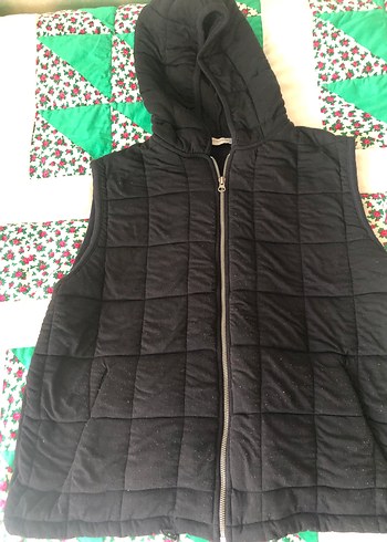 Siyah Kapüşonlu Fermuarlı Kadın Yelek - Görsel 2