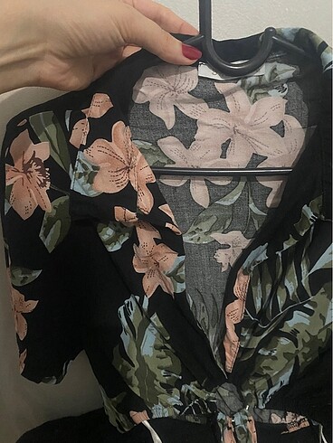 Trendyol & Milla Bluz gomlek crop