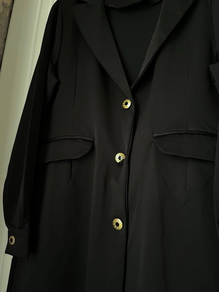 Siyah Düğmeli Kadın Uzun Ceket - Görsel 4