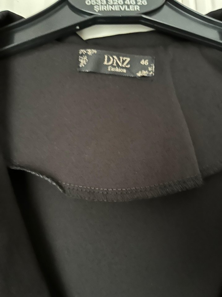 Siyah Düğmeli Kadın Uzun Ceket - Görsel 5