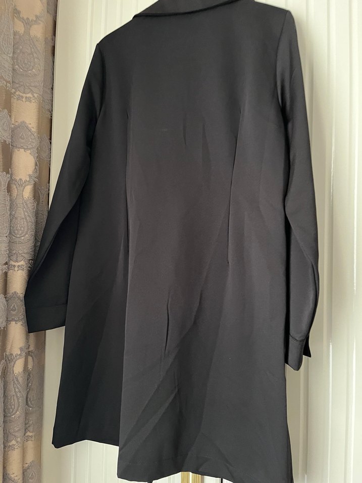 Siyah Düğmeli Kadın Uzun Ceket - Görsel 3