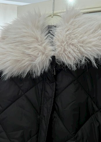 Kürk Detaylı Siyah Kadın Kışlık Mont - Görsel 3