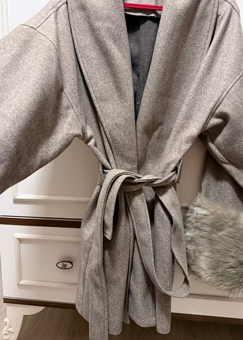 Kolu kürklü kaşe kaban - Görsel 3