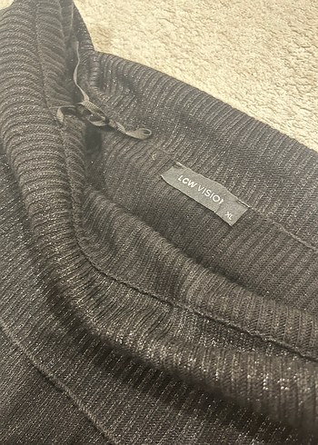 Kadın Siyah simli Triko Kayık Yaka Kazak - Görsel 3