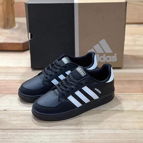 Adidas Spor Ayakkabı