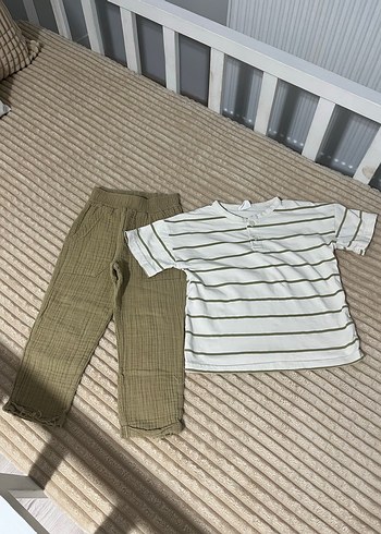 Kısa Kollu Çizgili Erkek Bebek Takımı