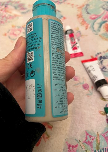 Çok Renkli Boya Tüpleri ve Şişe Seti - Görsel 4