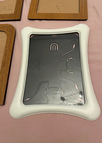 Bej ve Ahşap Görünümlü Çerçeveler - Görsel 8