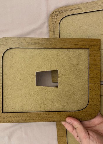 Bej ve Ahşap Görünümlü Çerçeveler - Görsel 5