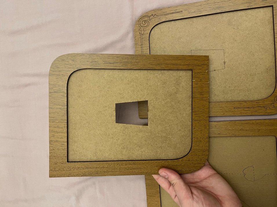 Bej ve Ahşap Görünümlü Çerçeveler - Görsel 5