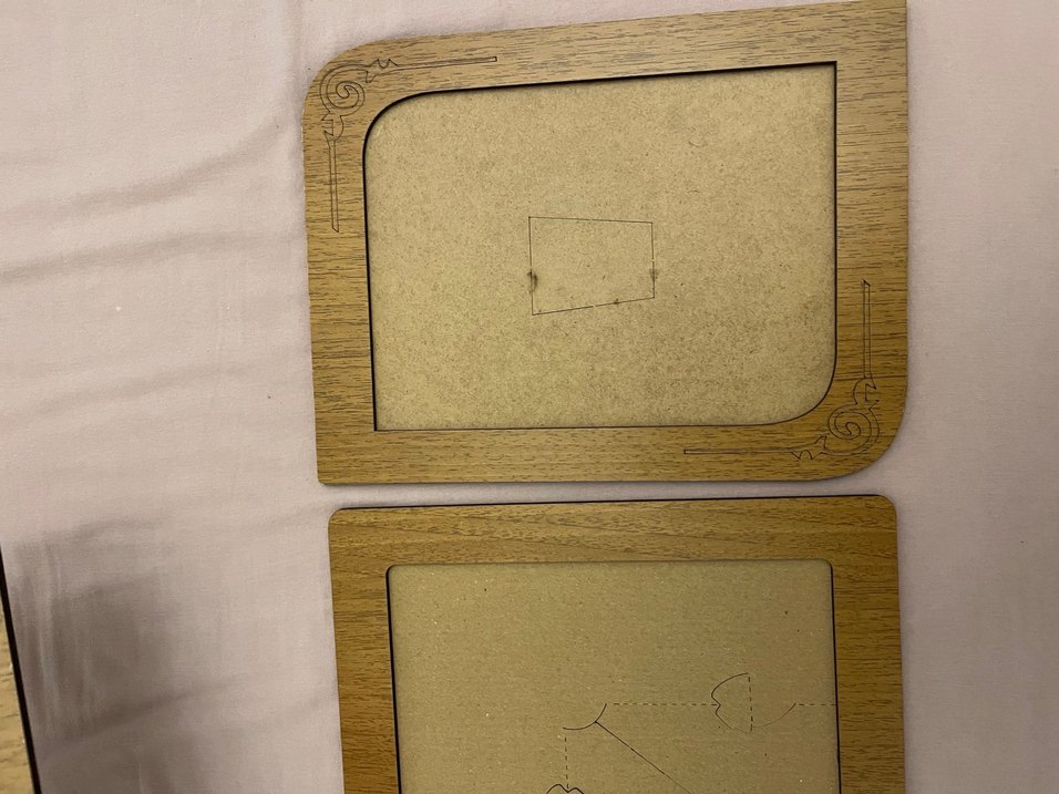 Bej ve Ahşap Görünümlü Çerçeveler - Görsel 4