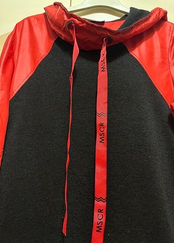 42 Beden kırmızı Renk Kemer Detaylı Kapüşonlu Kırmızı Siyah Sweatshirt