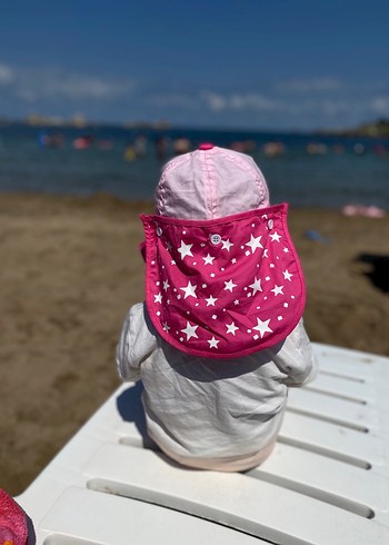 LC Waikiki Pembe Yıldızlı Renkli Bebek Şapkası