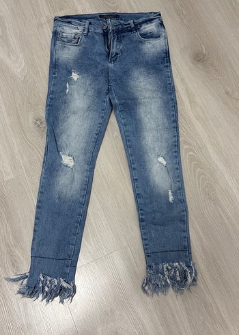 Püsküllü Salaş Mavi Kadın Jean