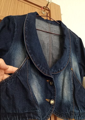 Kısa Denim Ceket - Görsel 3