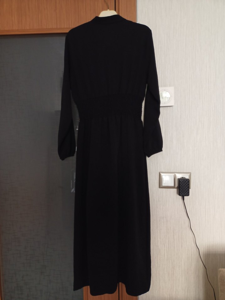 Siyah Uzun Kollu Drapeli Uzun Elbise - Görsel 2