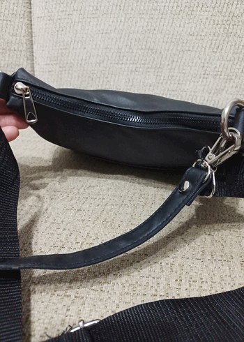 Minimalist Siyah Kadın Omuz Çantası - Görsel 5