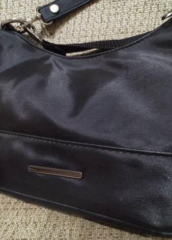 Minimalist Siyah Kadın Omuz Çantası - Görsel 3