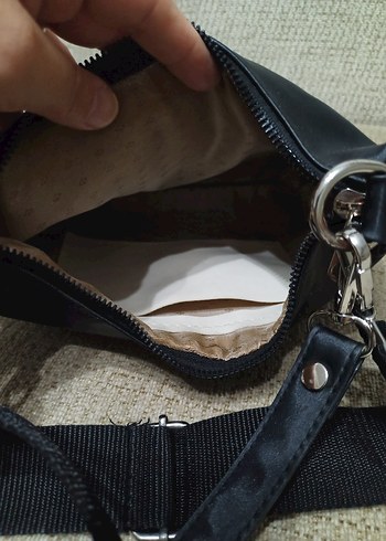 Minimalist Siyah Kadın Omuz Çantası - Görsel 4