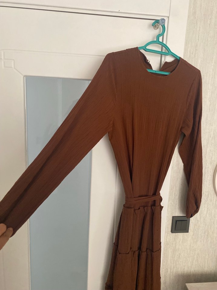 Kahverengi Uzun Katlı Elbise.Kumalı kaliteli ve yazlık elbise. - Görsel 3
