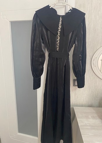 Uzun Siyah Drapeli Tesettür Elbise - Görsel 2