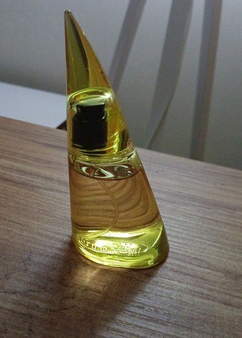 Bruno Banani BVB Fan Edition kadın Parfüm 40ml - Görsel 5