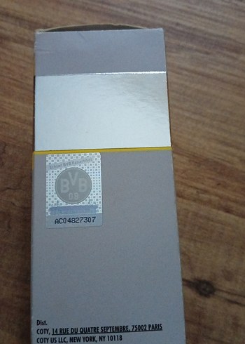 Bruno Banani BVB Fan Edition kadın Parfüm 40ml - Görsel 3