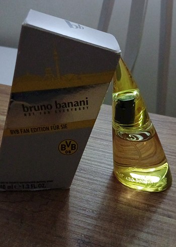 Bruno Banani BVB Fan Edition kadın Parfüm 40ml - Görsel 6