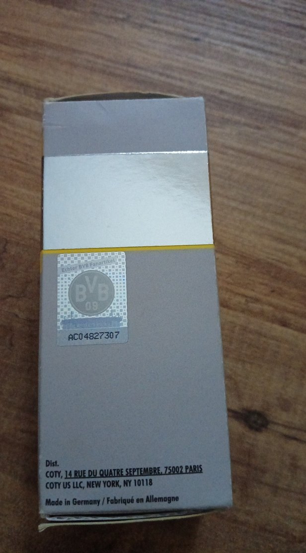 Bruno Banani BVB Fan Edition kadın Parfüm 40ml - Görsel 3