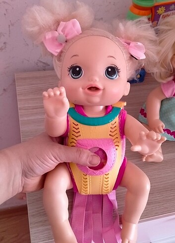 Baby alive emekleyen bebegim 