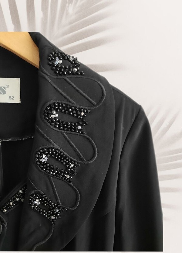 El işlemeli nakış ve boncuklu siyah pardesu - Görsel 3