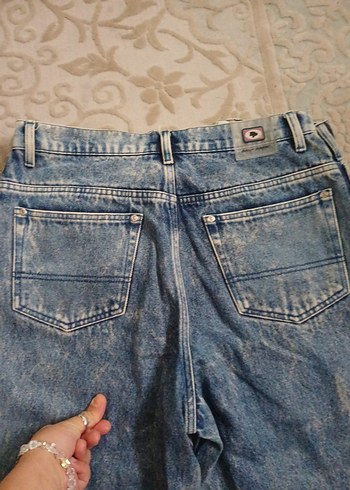 m Beden mavi Renk Daily paper marka yurtdışından jean pantolon.