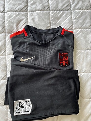 Nike neymar takım 9/10 yaşa uygun