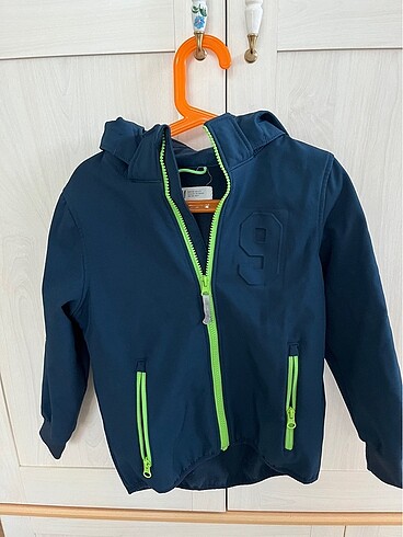 H&M erkek çocuk yağmurluk