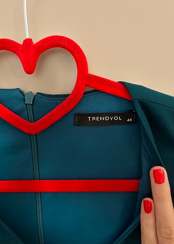 Kemerli V yaka elbise - Görsel 8