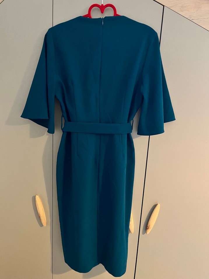 Kemerli V yaka elbise - Görsel 4