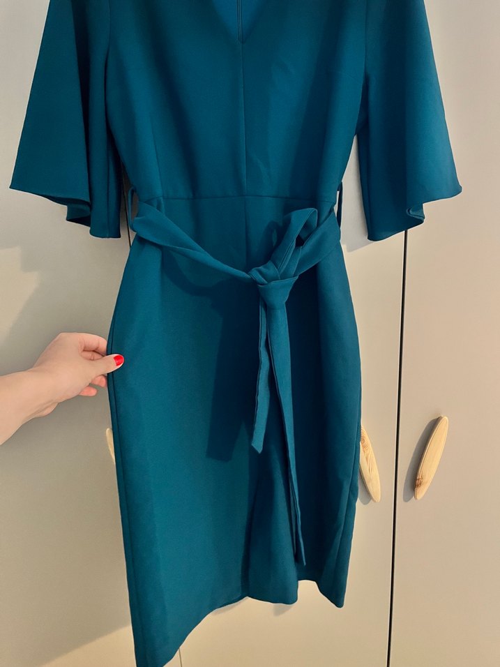 Kemerli V yaka elbise - Görsel 2