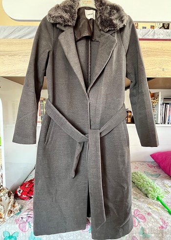 Peluş Yaka Kaban