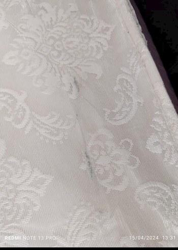 İşlemeli Beyaz Parlak Yatak Örtüsü - Görsel 5