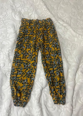 Sarı Çiçek Desenli Bol Kesim Kız Eşofman Altı - Görsel 3