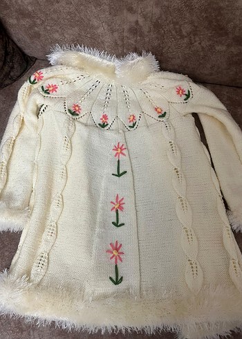 Nakışlı Beyaz Bohem Kız Hırkası - Görsel 5