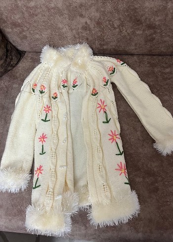 Nakışlı Beyaz Bohem Kız Hırkası - Görsel 6