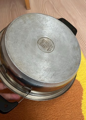 Beden Gri Kapaklı Çelik Tencere
