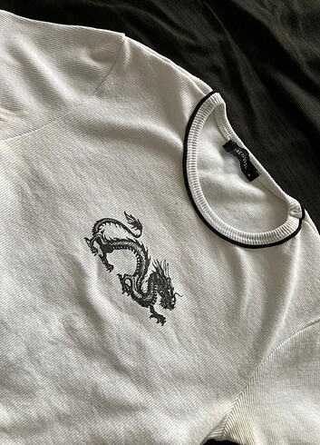 Yılan desenli crop