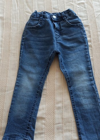 Kemer Tokalı Dar Kesim Mavi Denim Pantolon