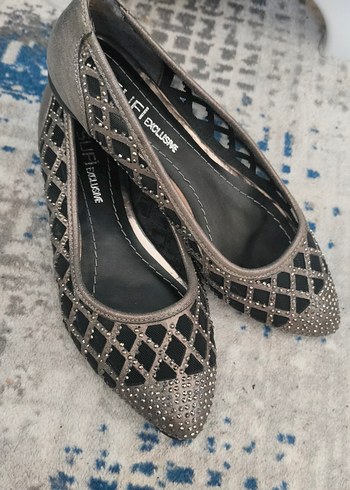 taşlı gri renk yanları transparan pencere detaylı babet - Görsel 4